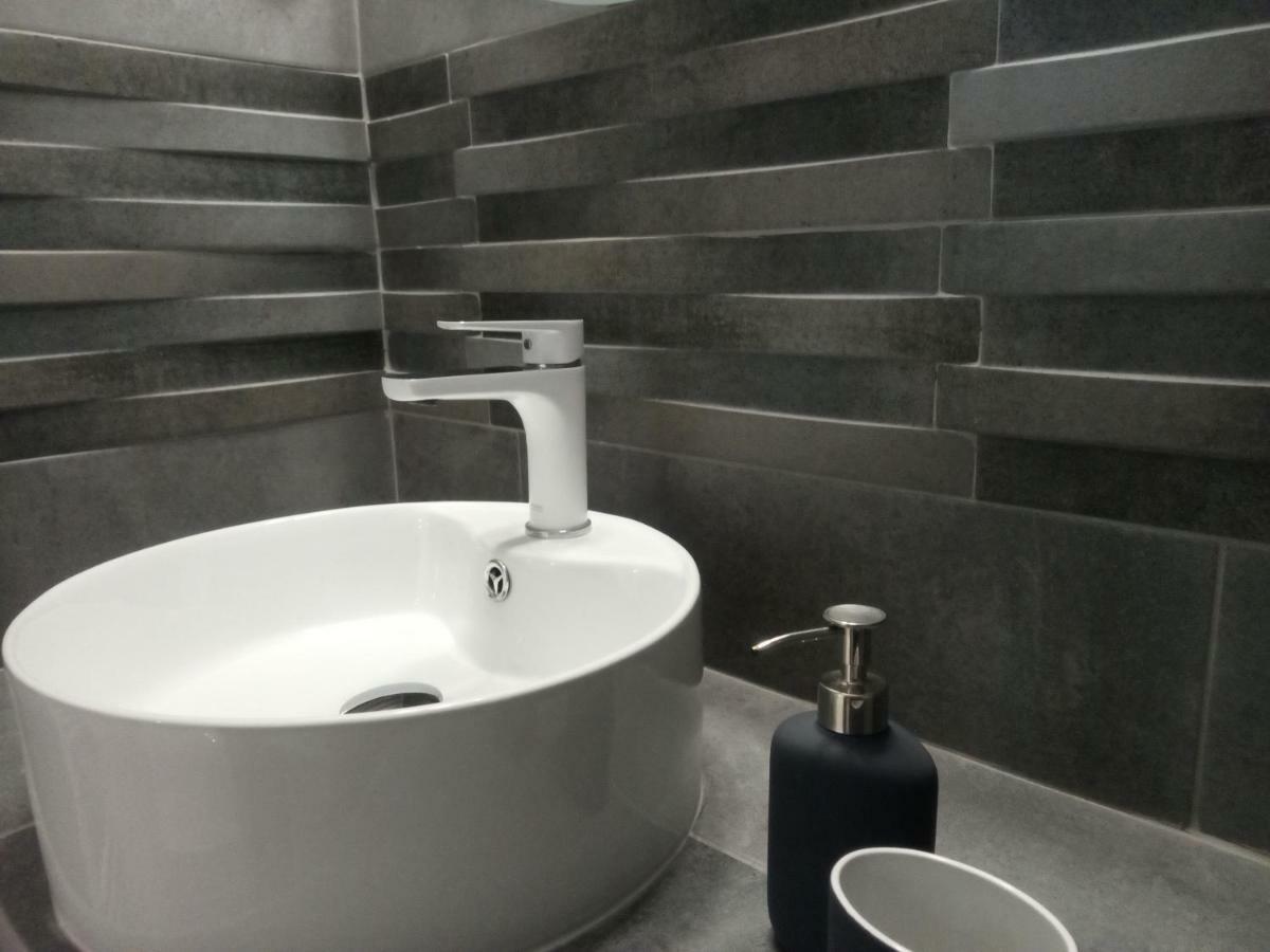 New Near Metro Larissis In The Centre Of Apartment *