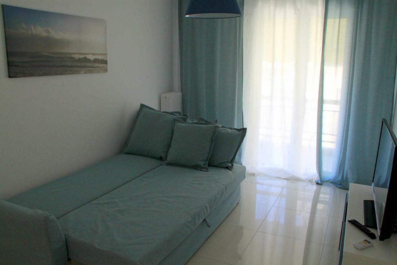 New Near Metro Larissis In The Centre Of
